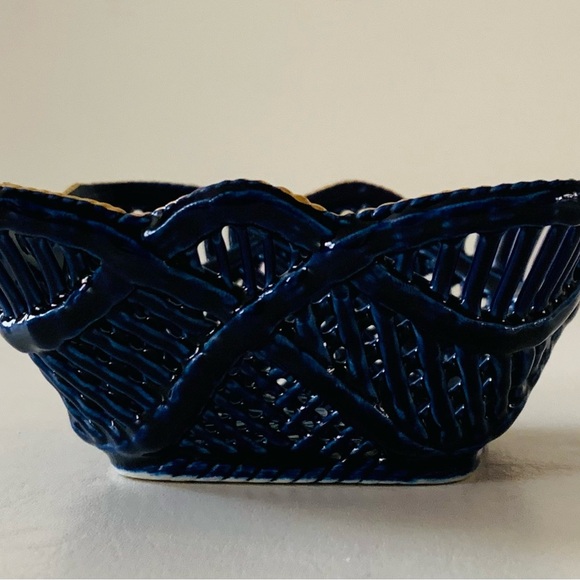 Vintage Arguing Cobalt Blue Woven Handmade Dish Romania - Picture 13 of 13